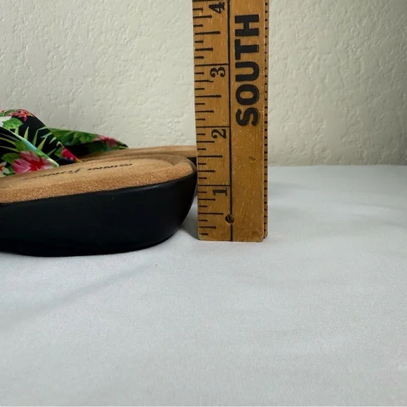 -ON HOLD- NEW Minnetonka Sarong Tropical Floral Summer Slide Sandals Size 9 WIDE - Picture 8 of 12